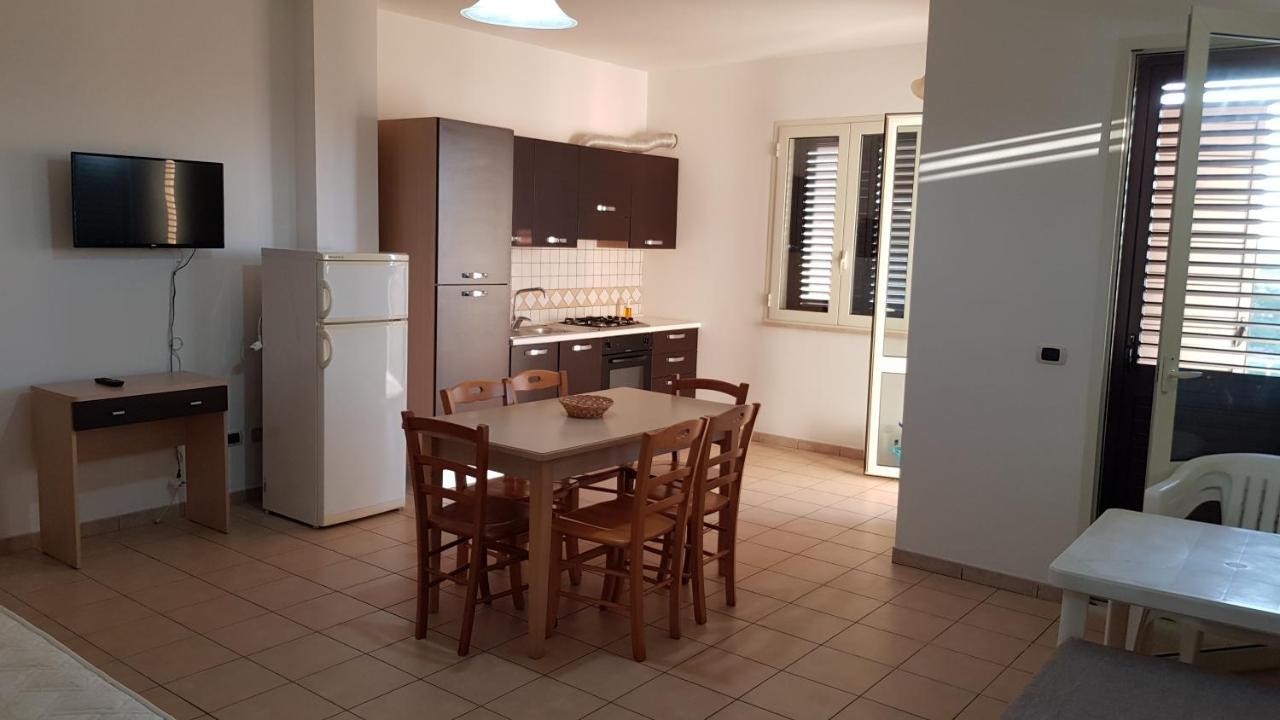 الشقق الفندقية أوترانتوفي  Catona House المظهر الخارجي الصورة
