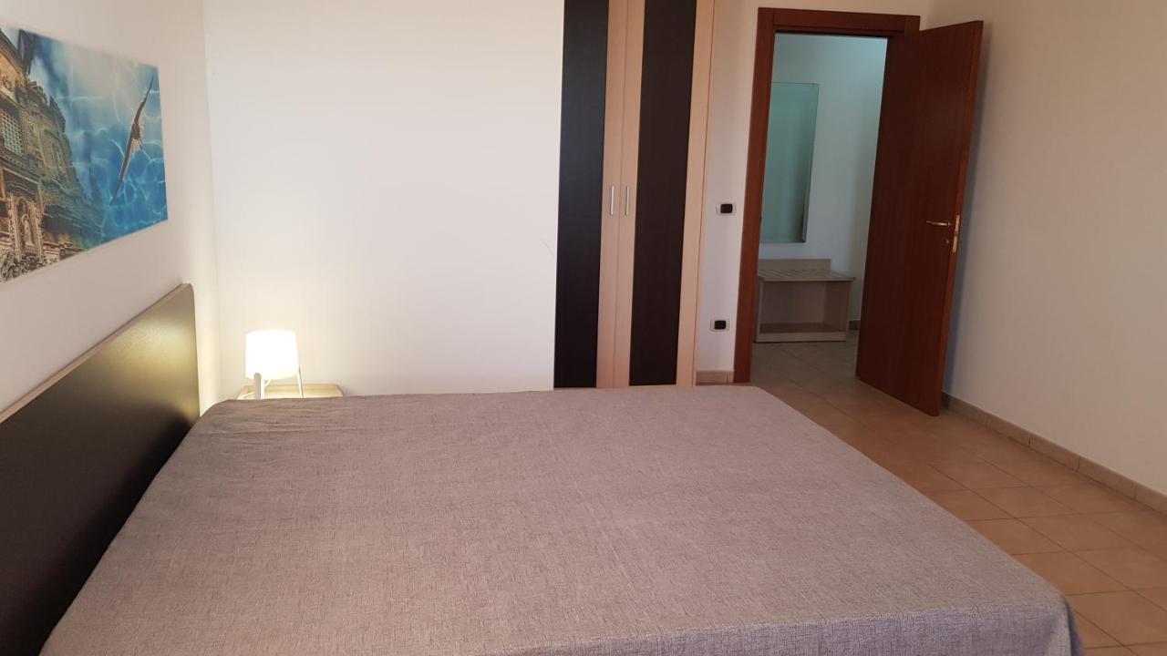 الشقق الفندقية أوترانتوفي  Catona House المظهر الخارجي الصورة