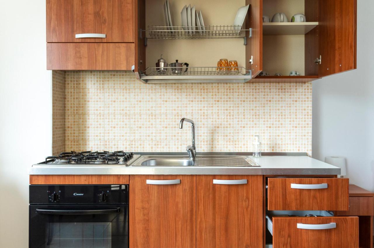 الشقق الفندقية أوترانتوفي  Catona House المظهر الخارجي الصورة