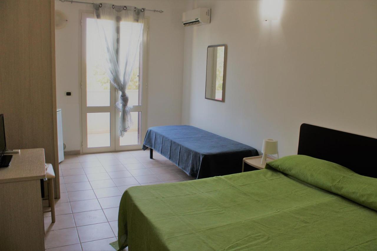 الشقق الفندقية أوترانتوفي  Catona House المظهر الخارجي الصورة