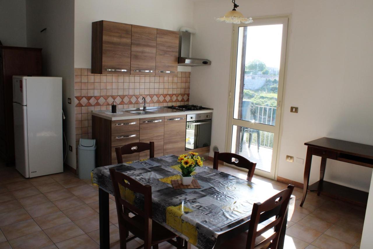 الشقق الفندقية أوترانتوفي  Catona House المظهر الخارجي الصورة