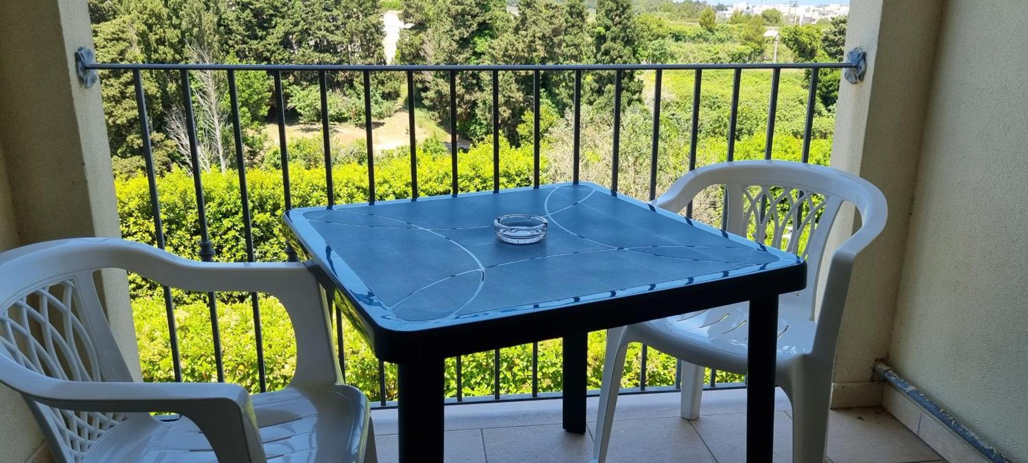 الشقق الفندقية أوترانتوفي  Catona House المظهر الخارجي الصورة