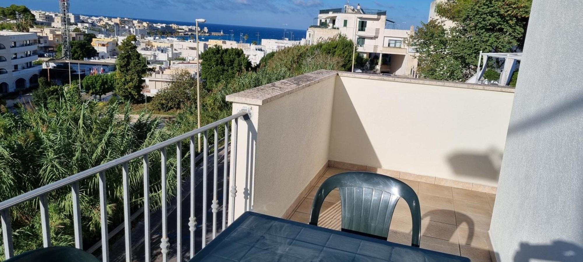الشقق الفندقية أوترانتوفي  Catona House المظهر الخارجي الصورة