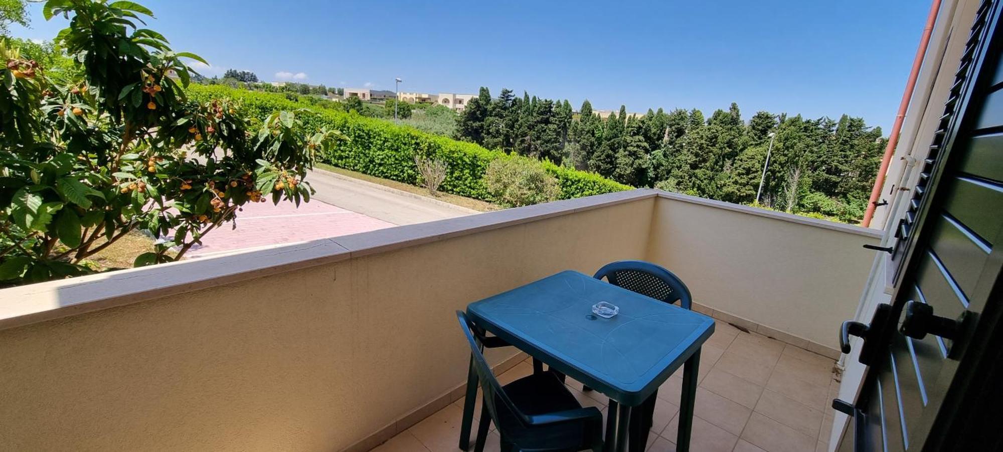 الشقق الفندقية أوترانتوفي  Catona House المظهر الخارجي الصورة