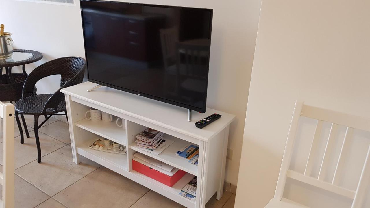 الشقق الفندقية أوترانتوفي  Catona House المظهر الخارجي الصورة